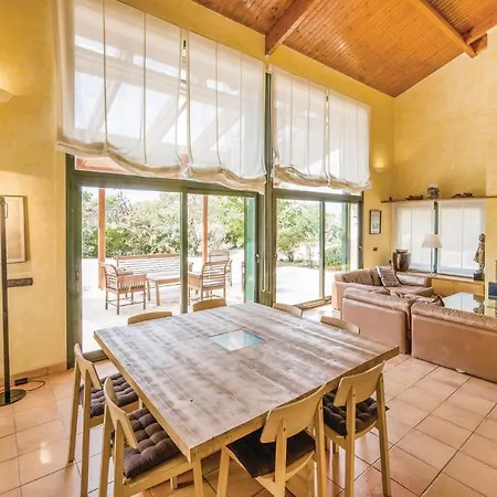 Casa Oliver Holiday home Capmany
